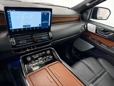 2023 Lincoln Navigator Black Label