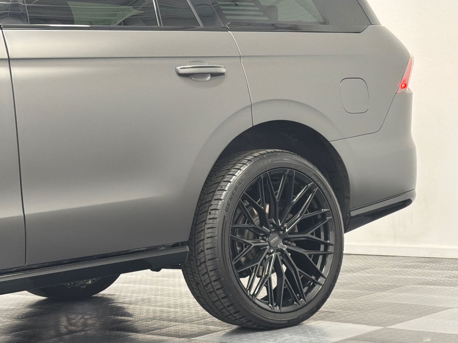 2025 Lincoln Navigator Black Label