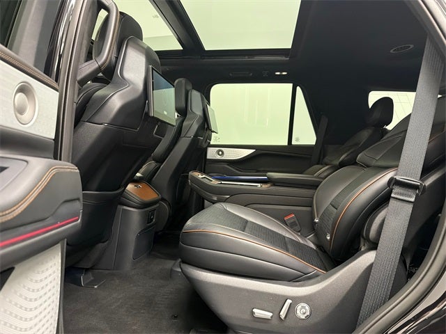 2025 Lincoln Navigator Black Label