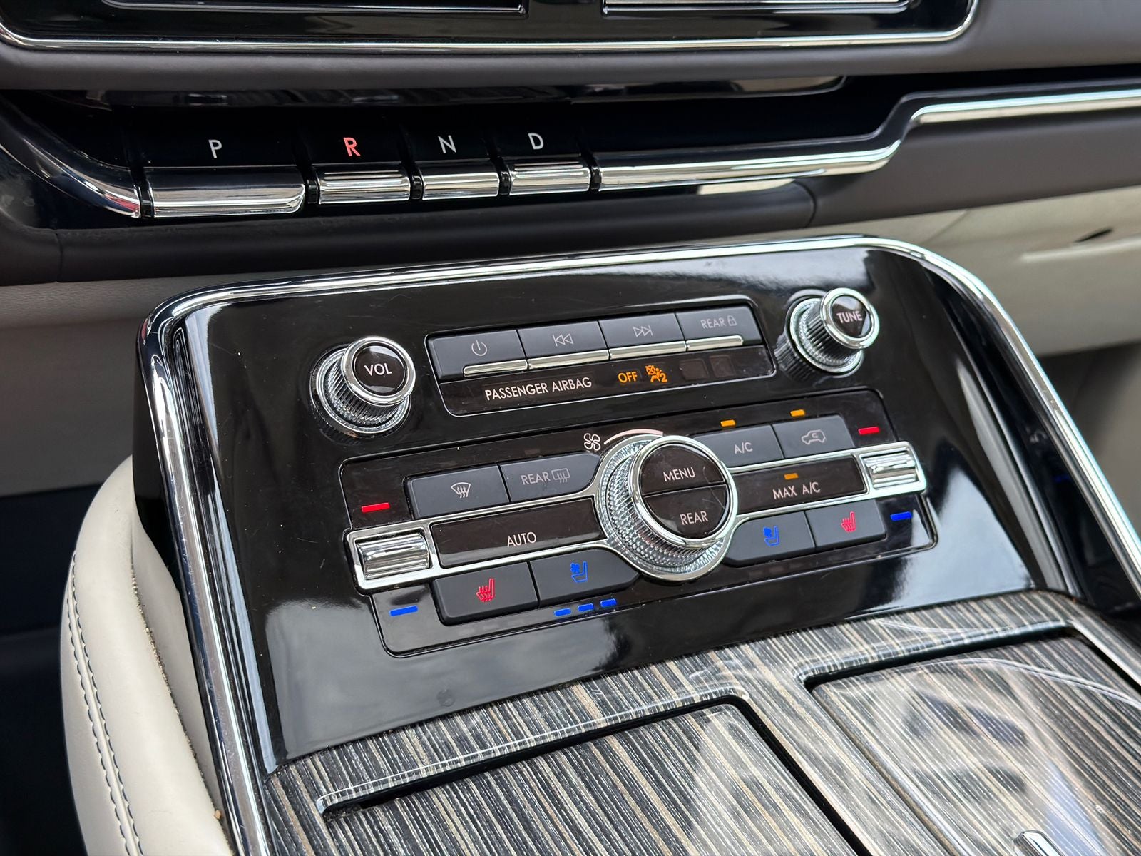2022 Lincoln Navigator Black Label
