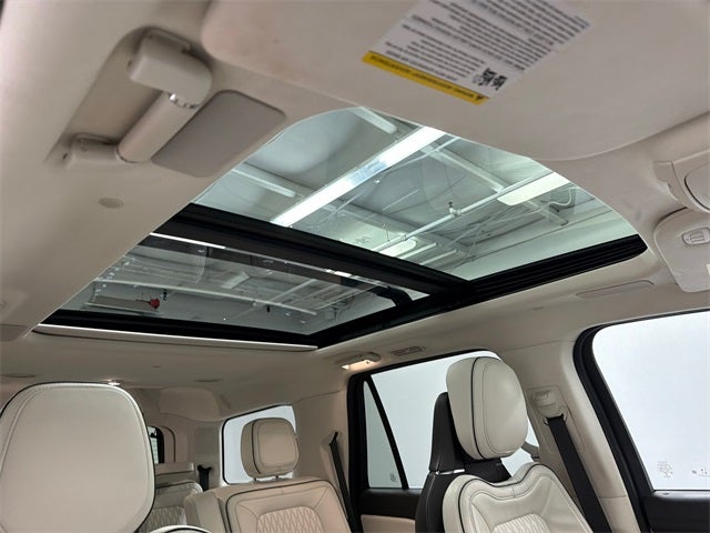 2022 Lincoln Navigator Black Label