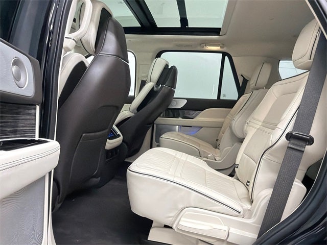 2022 Lincoln Navigator Black Label