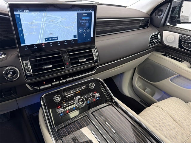 2022 Lincoln Navigator Black Label