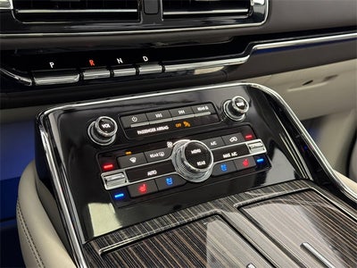 2022 Lincoln Navigator Black Label