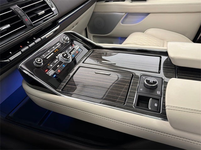 2022 Lincoln Navigator Black Label