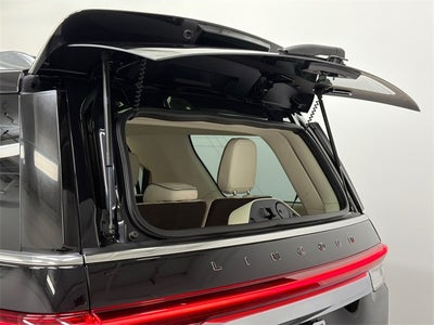 2022 Lincoln Navigator Black Label