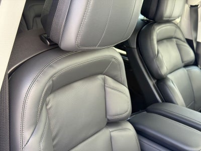 2027 Lincoln Navigator Premiere