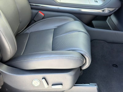 2027 Lincoln Navigator Premiere