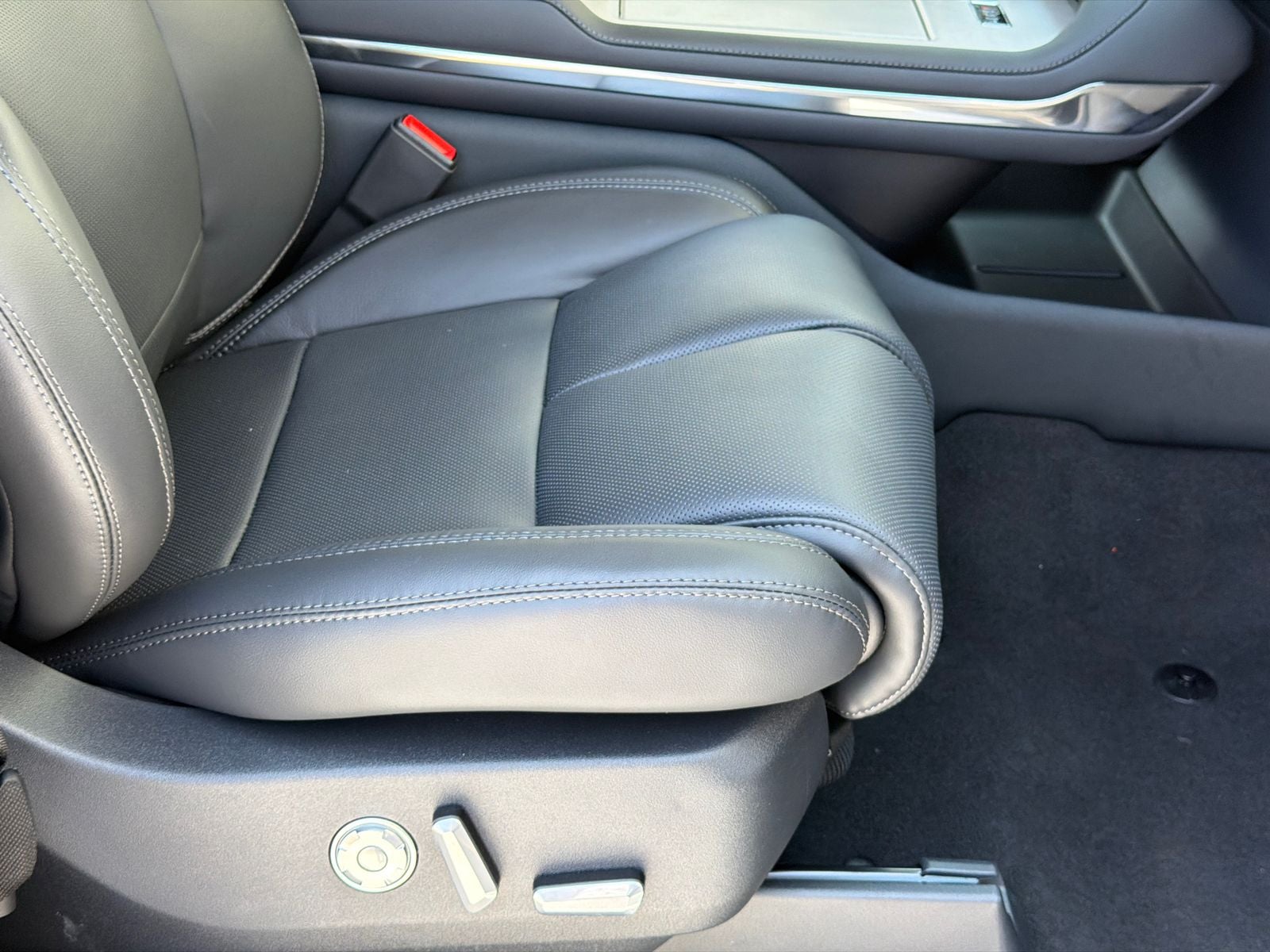 2027 Lincoln Navigator Premiere