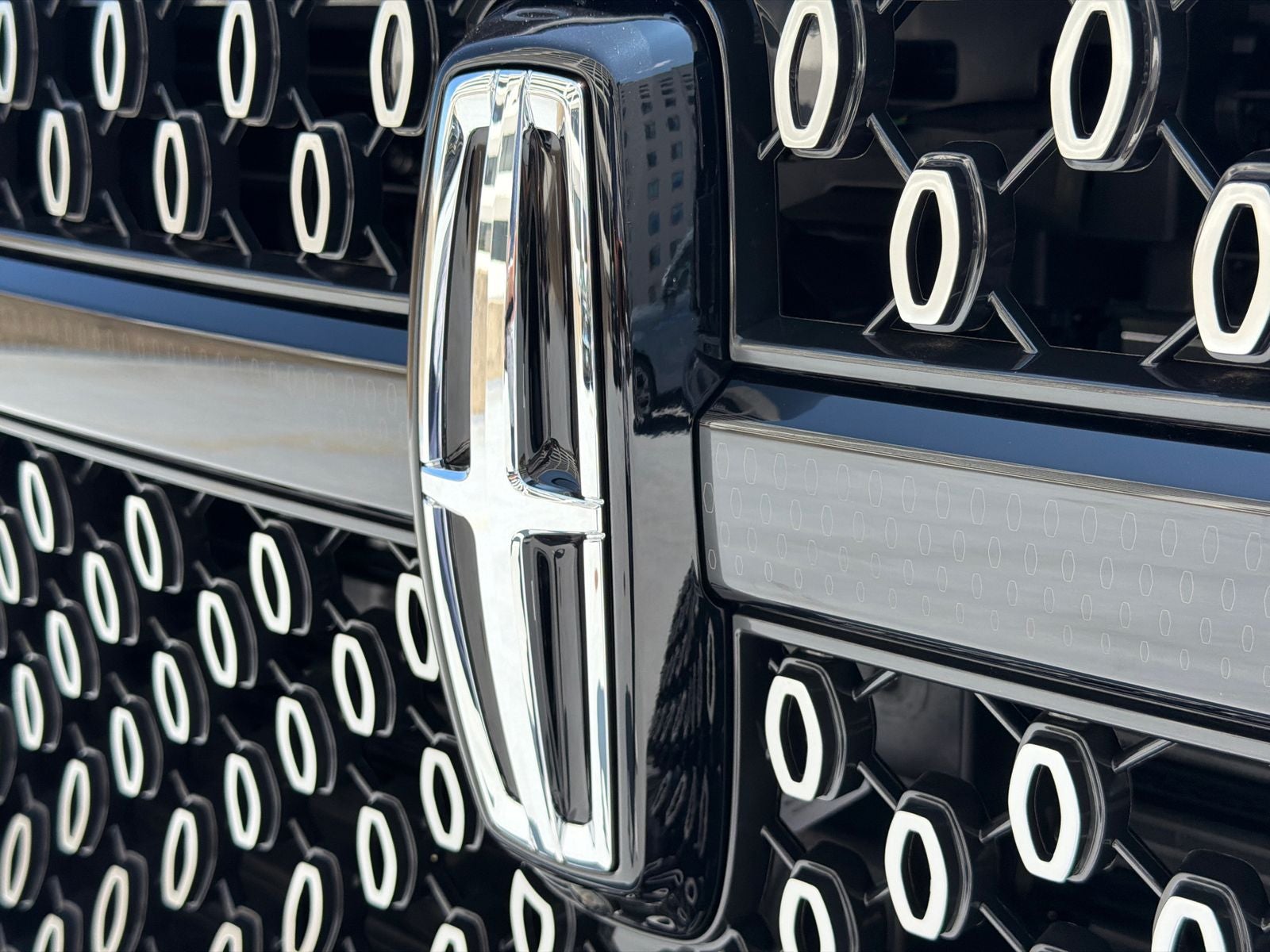 2027 Lincoln Navigator Premiere