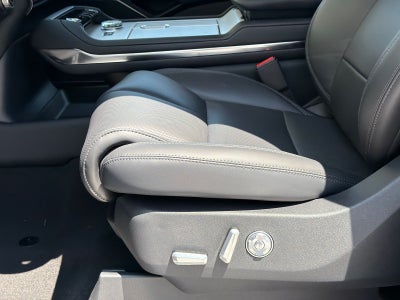2027 Lincoln Navigator Premiere