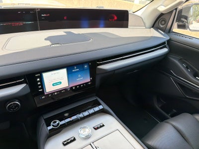 2027 Lincoln Navigator Premiere
