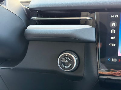 2027 Lincoln Navigator Premiere