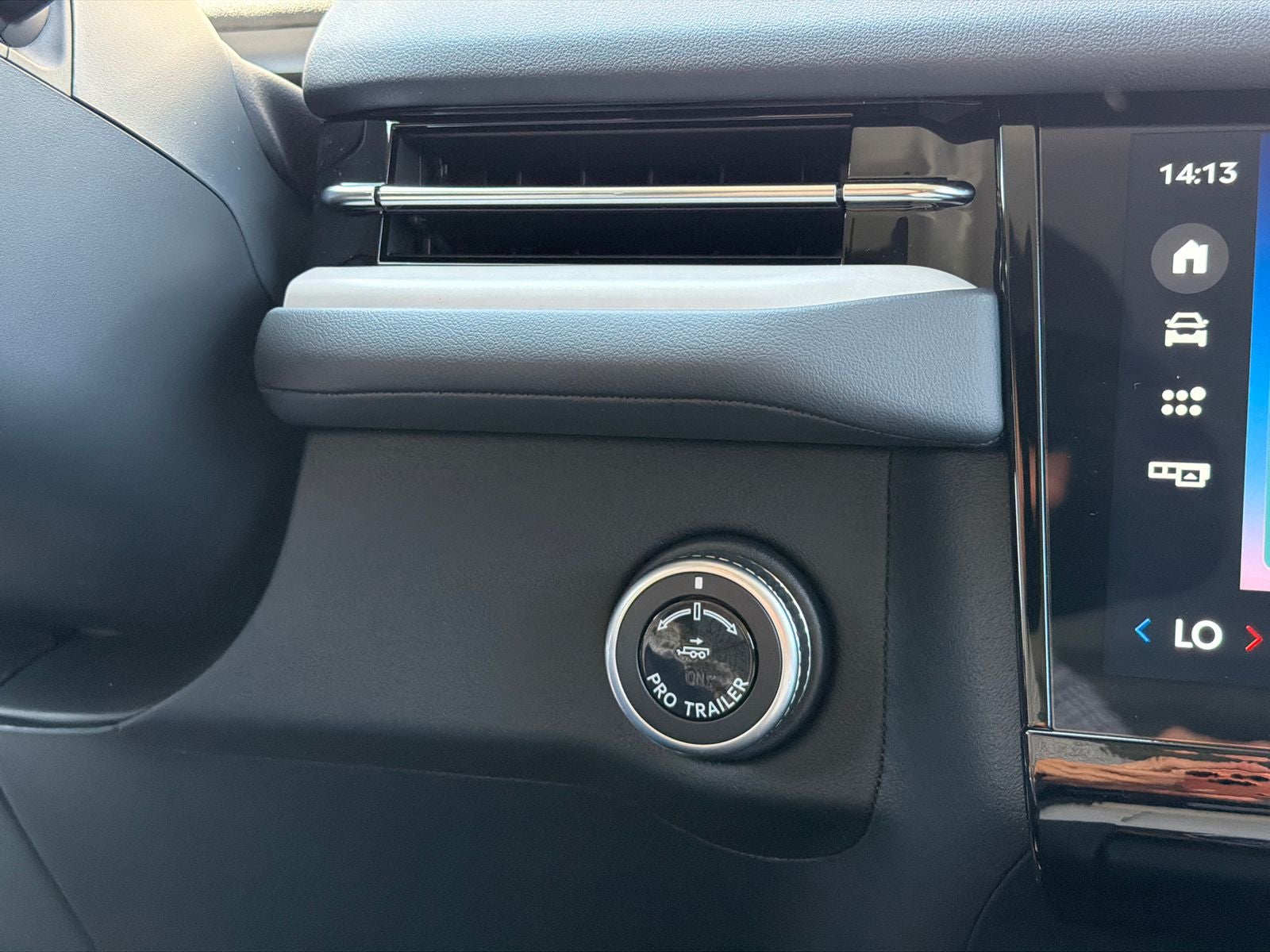 2027 Lincoln Navigator Premiere