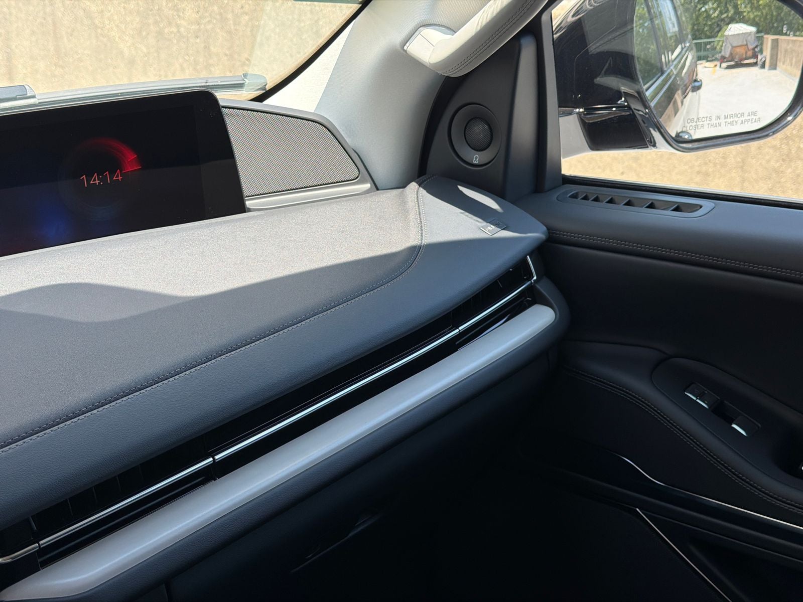 2027 Lincoln Navigator Premiere