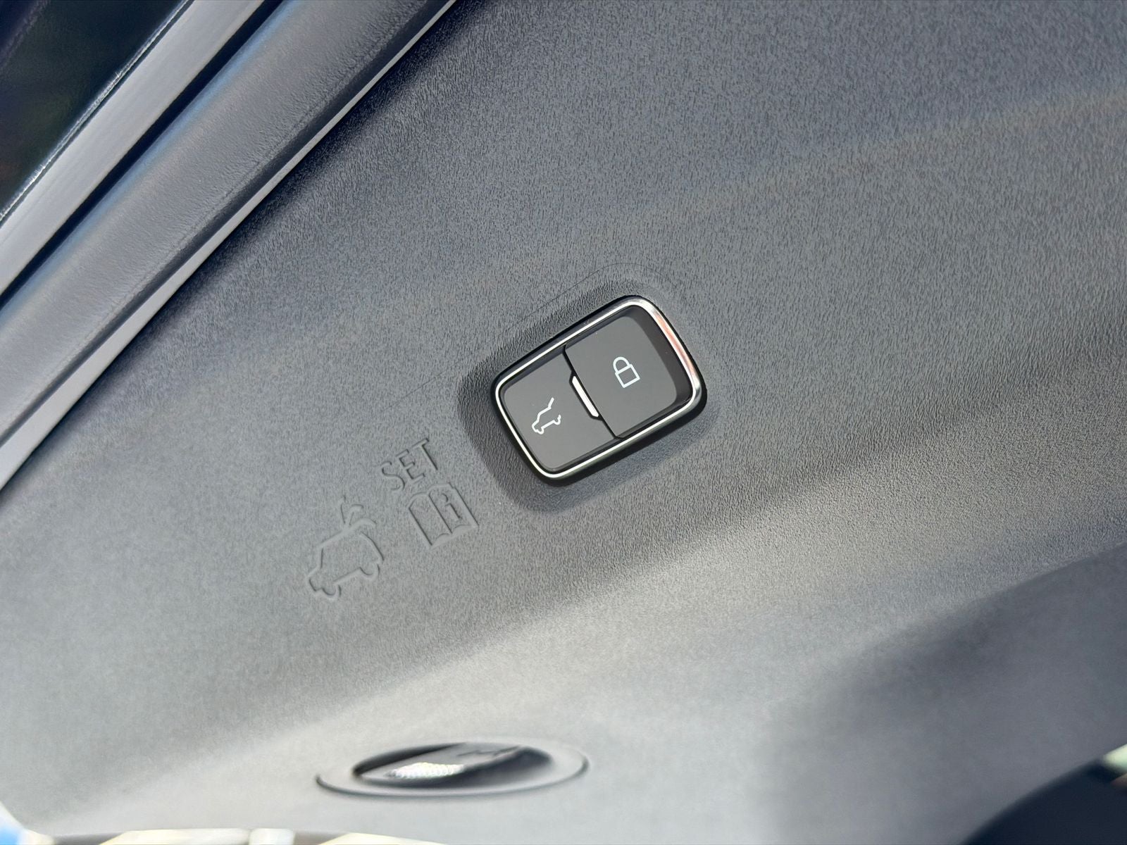 2027 Lincoln Navigator Premiere