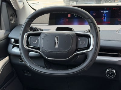 2027 Lincoln Navigator Premiere