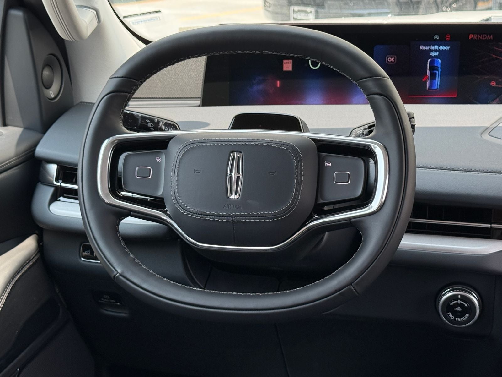 2027 Lincoln Navigator Premiere