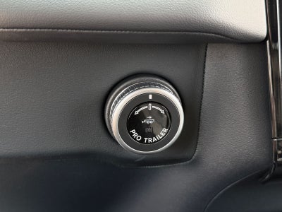 2027 Lincoln Navigator Premiere