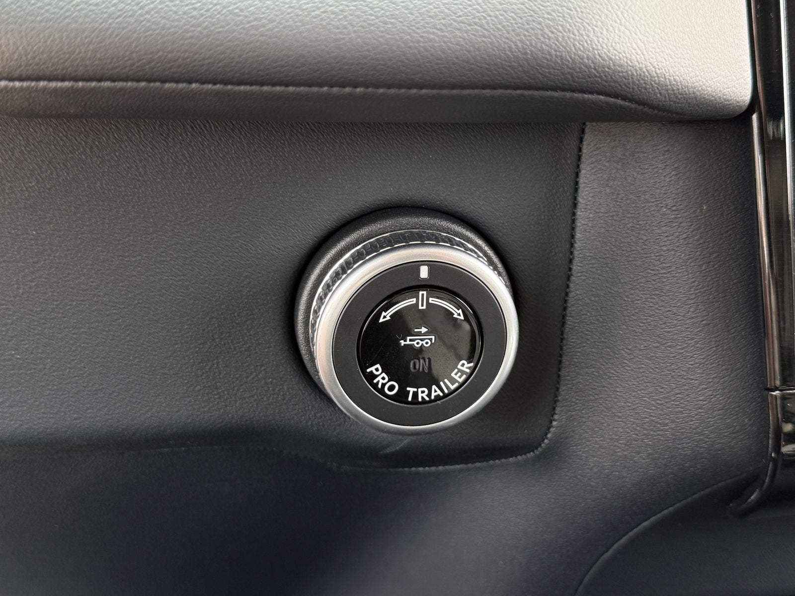 2027 Lincoln Navigator Premiere
