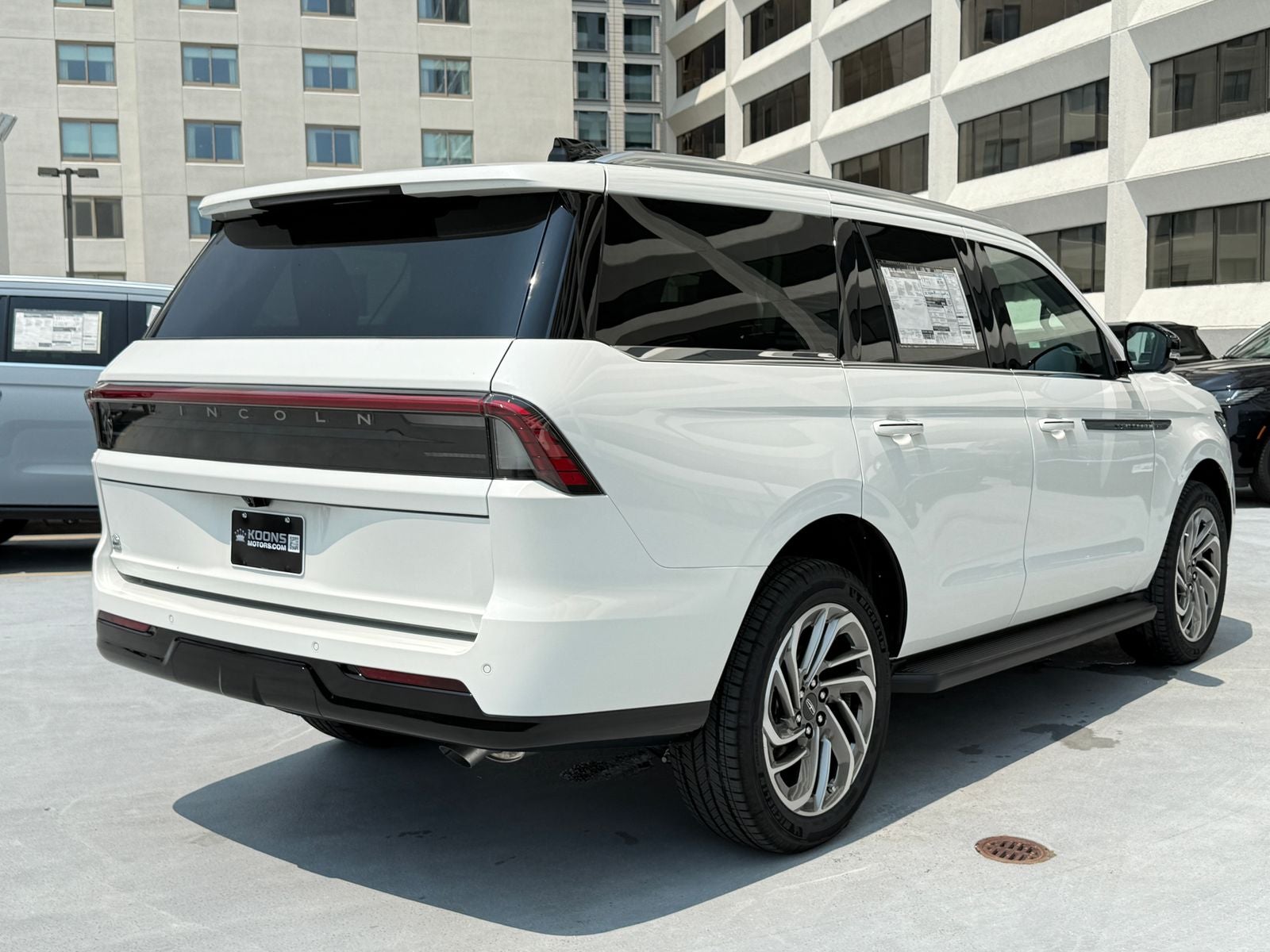 2027 Lincoln Navigator Premiere