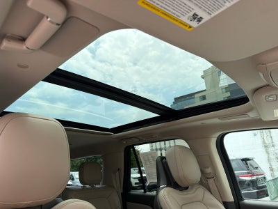 2023 Lincoln Navigator L Reserve