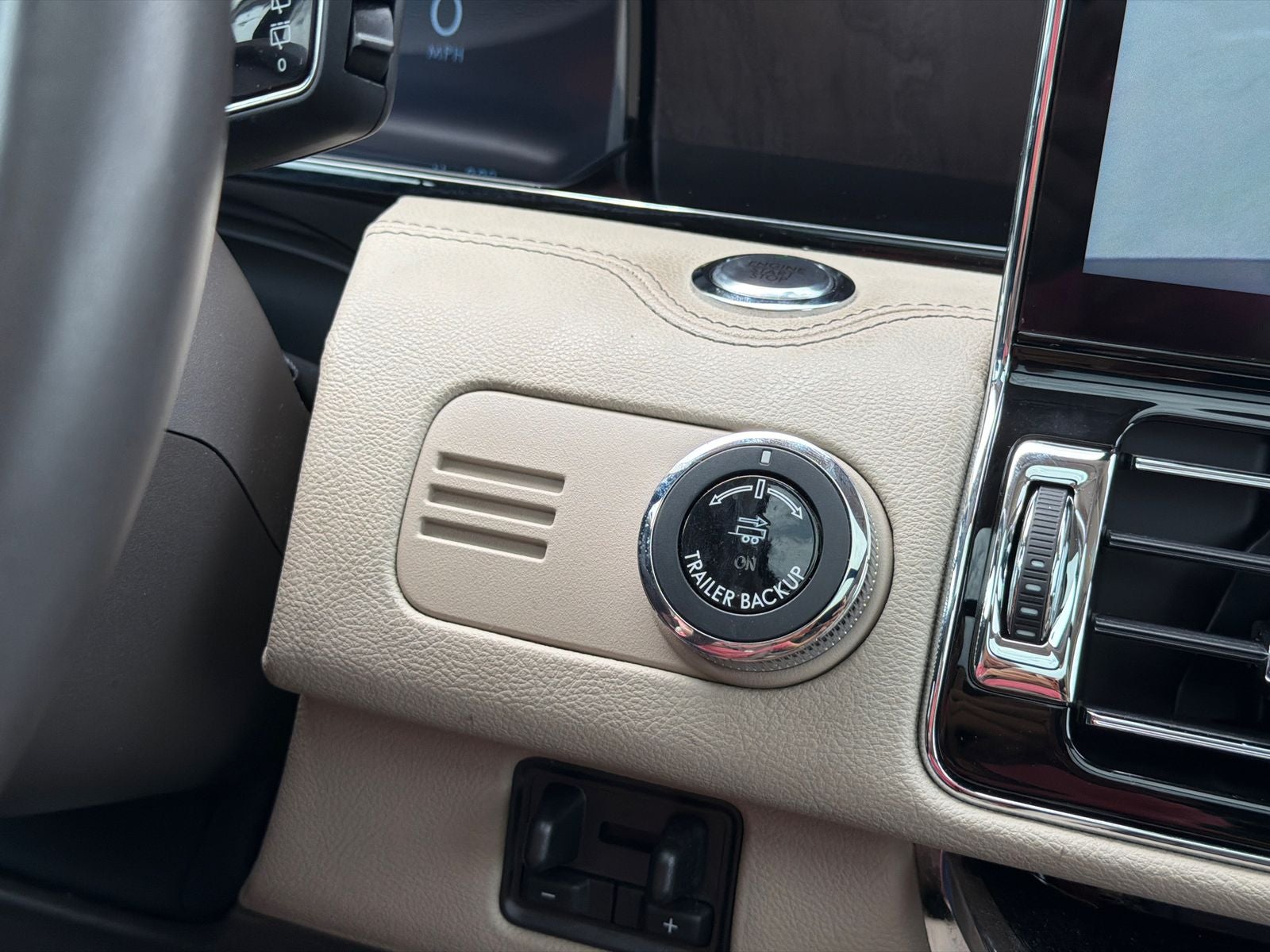 2023 Lincoln Navigator L Reserve