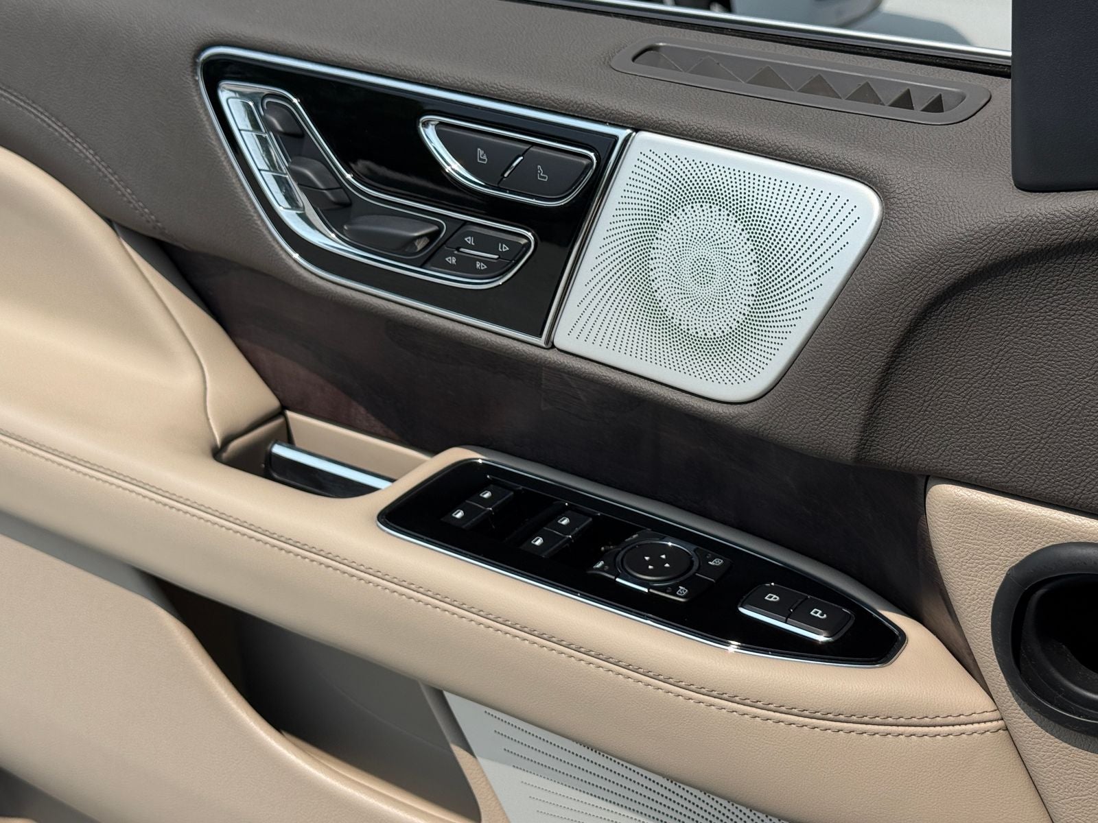 2023 Lincoln Navigator L Reserve