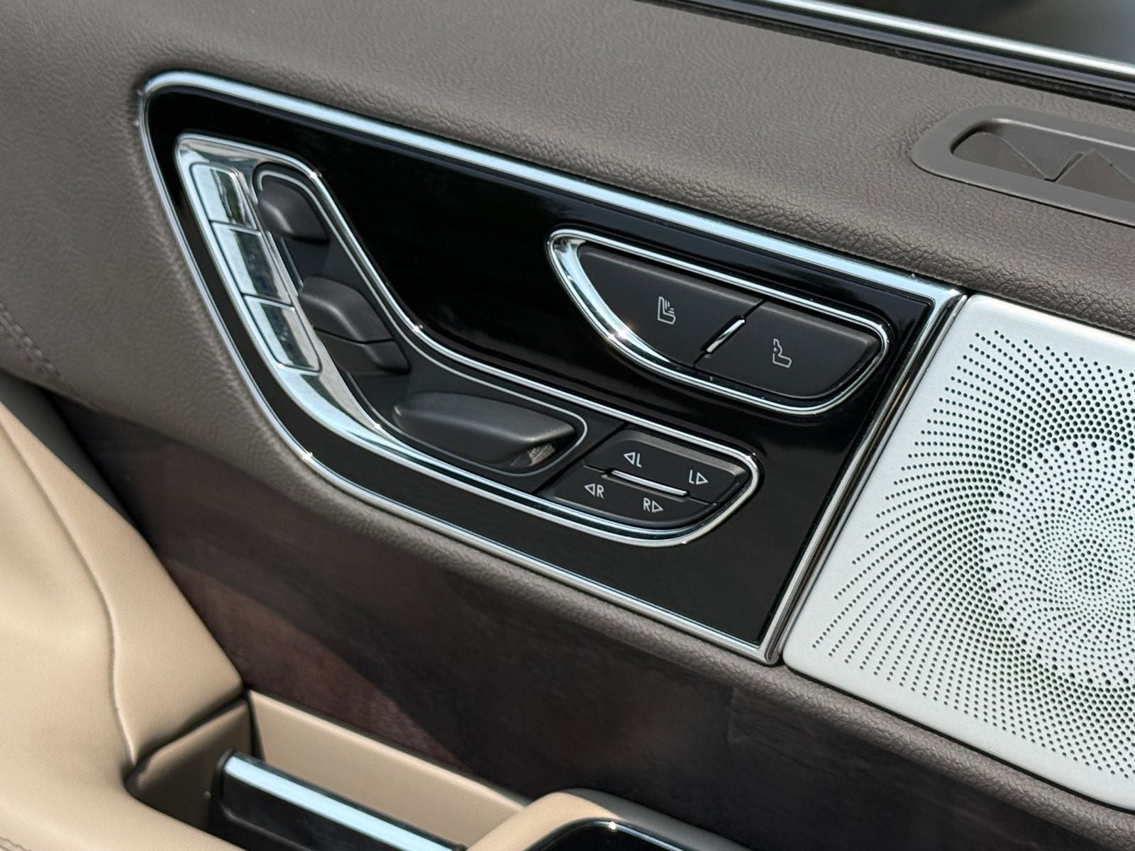2023 Lincoln Navigator L Reserve