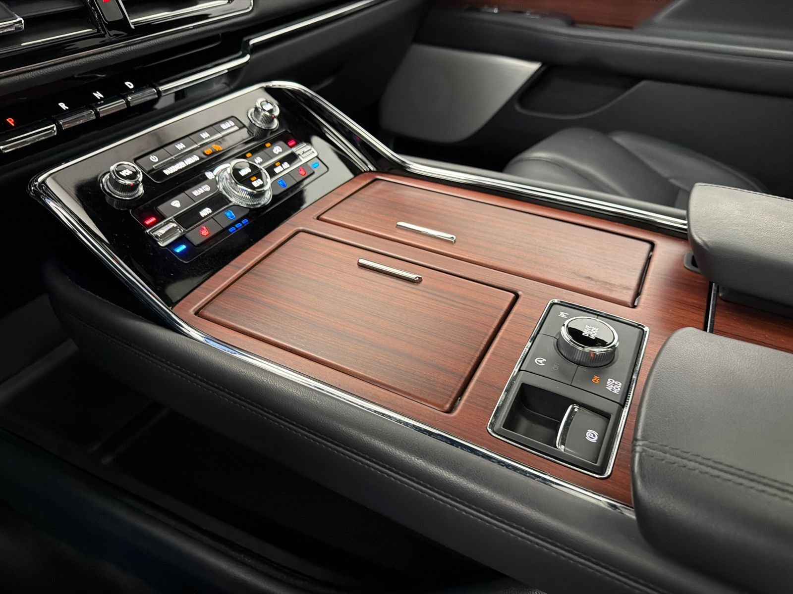2023 Lincoln Navigator L Reserve