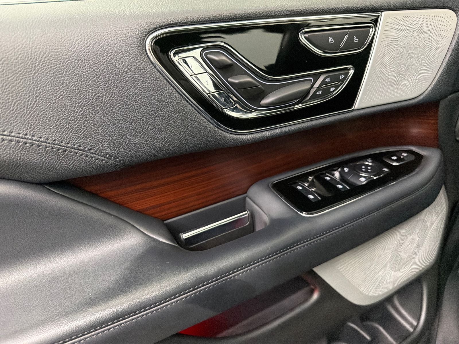 2023 Lincoln Navigator L Reserve