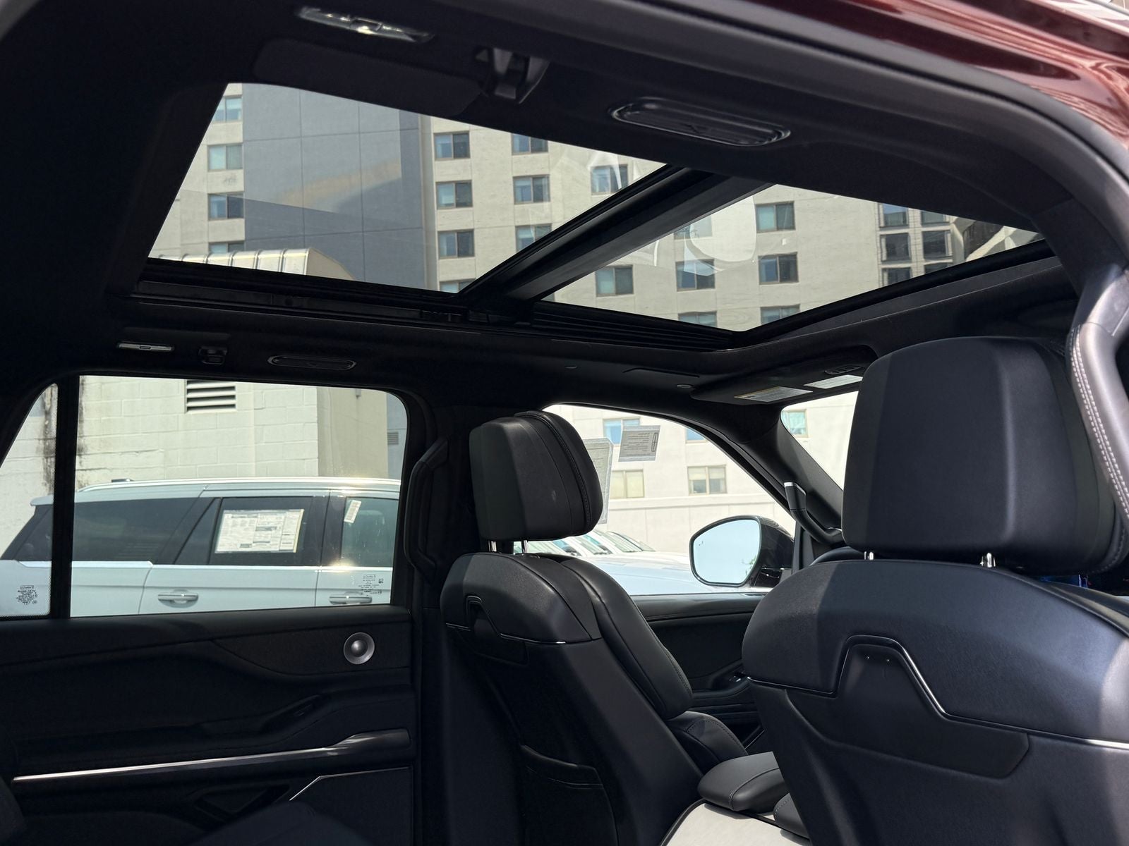 2027 Lincoln Navigator L Reserve