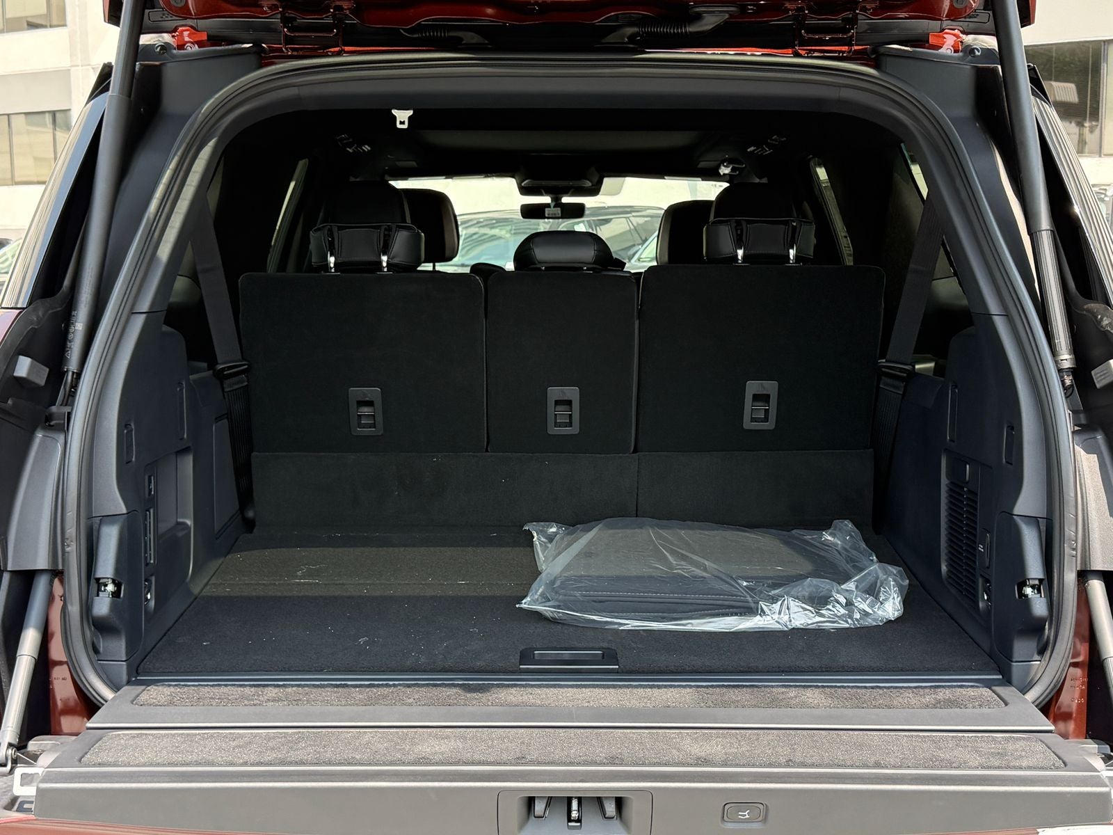 2027 Lincoln Navigator L Reserve