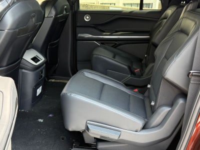 2027 Lincoln Navigator L Reserve