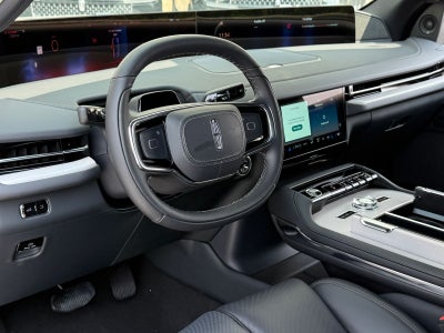 2027 Lincoln Navigator L Reserve
