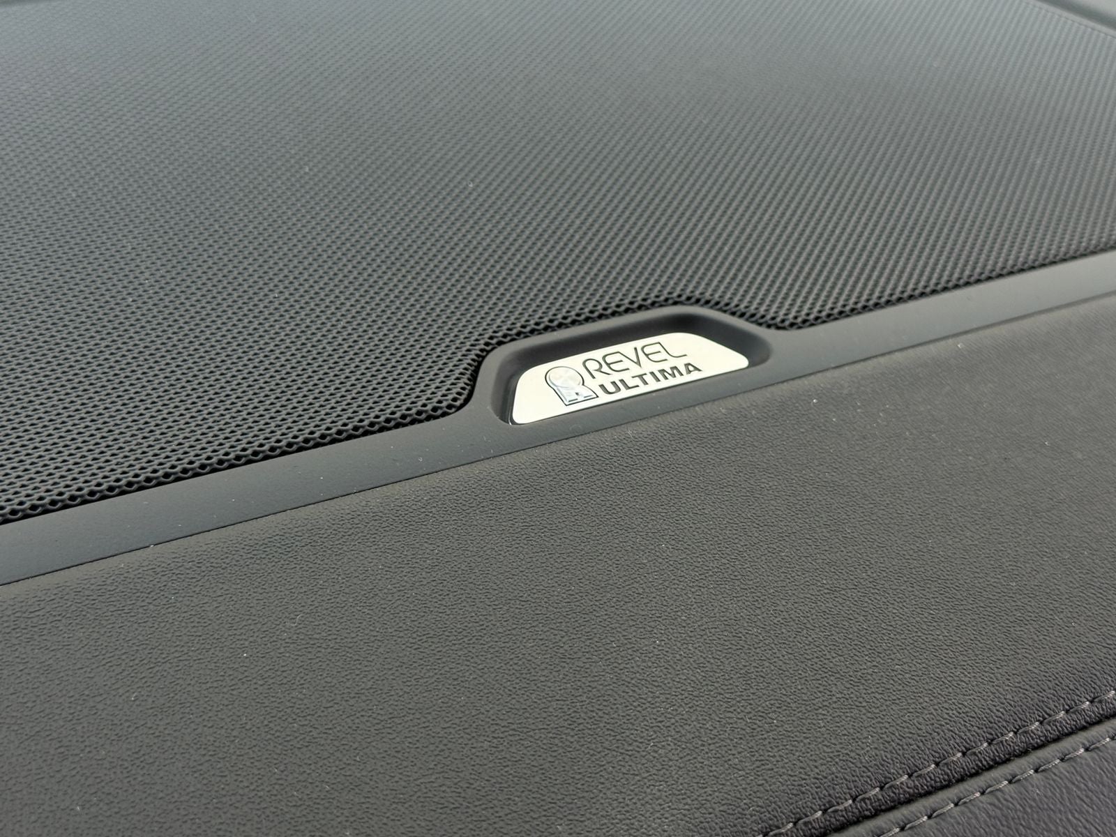 2027 Lincoln Navigator L Reserve