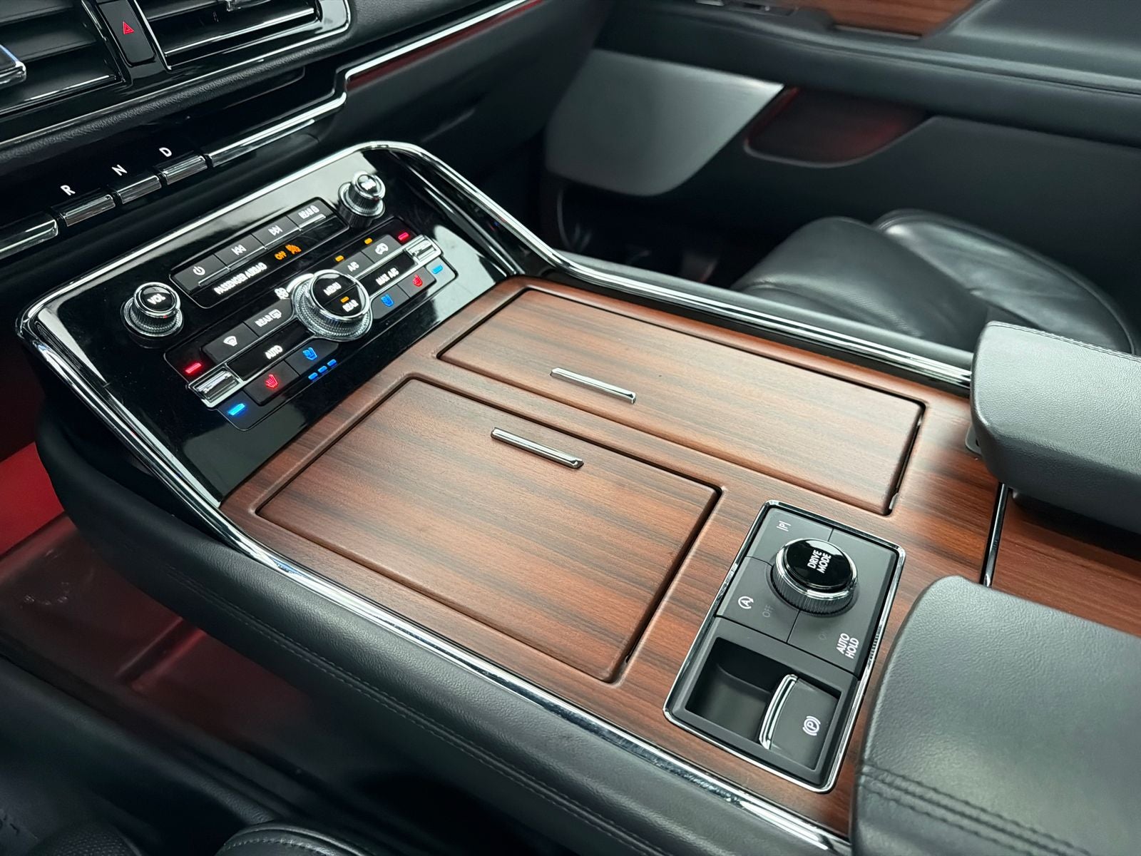 2023 Lincoln Navigator L Reserve