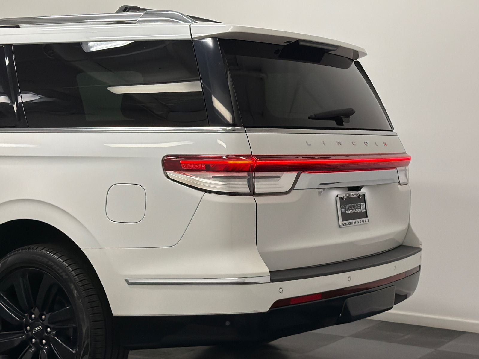 2023 Lincoln Navigator L Reserve