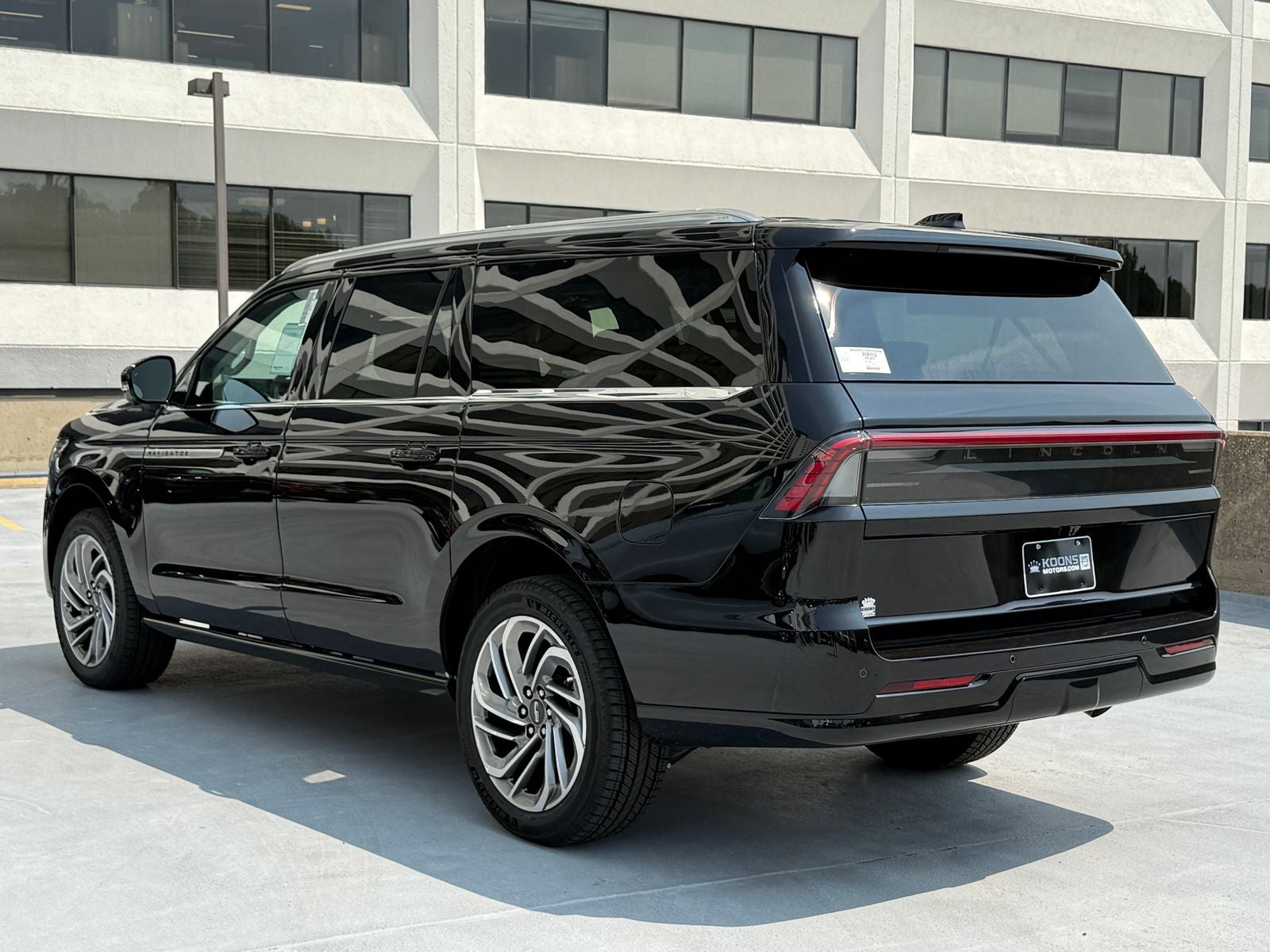 2026 Lincoln Navigator L Reserve