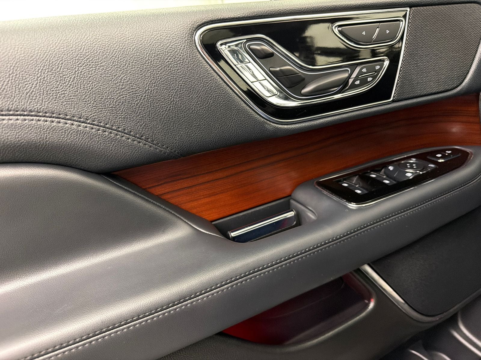 2023 Lincoln Navigator L Reserve