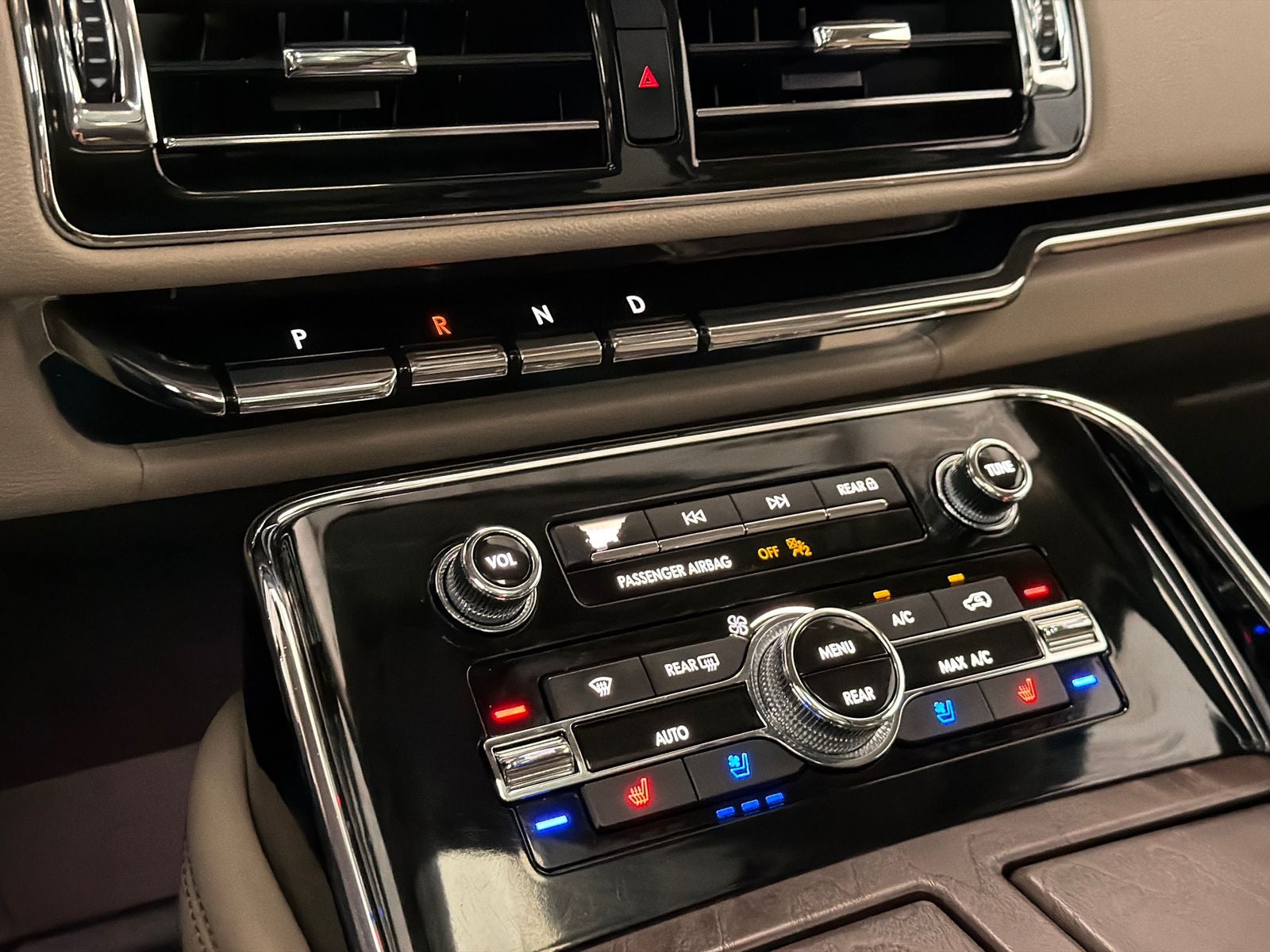 2023 Lincoln Navigator L Reserve
