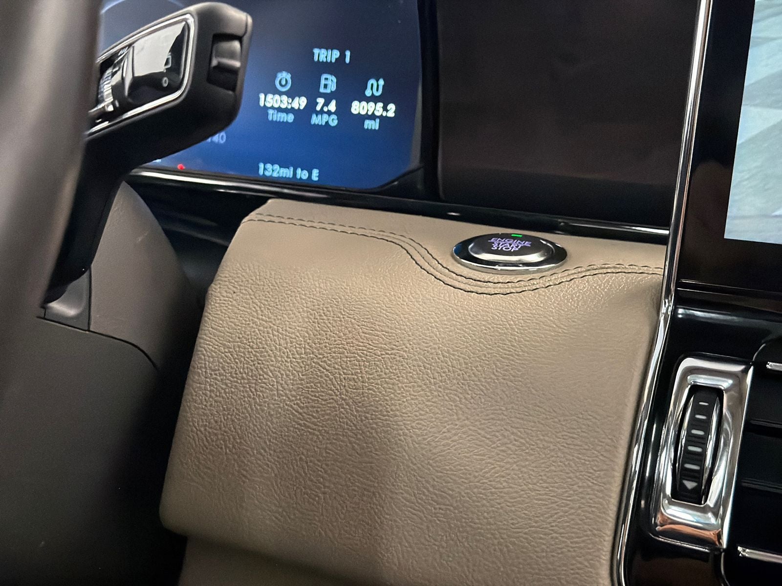 2023 Lincoln Navigator L Reserve