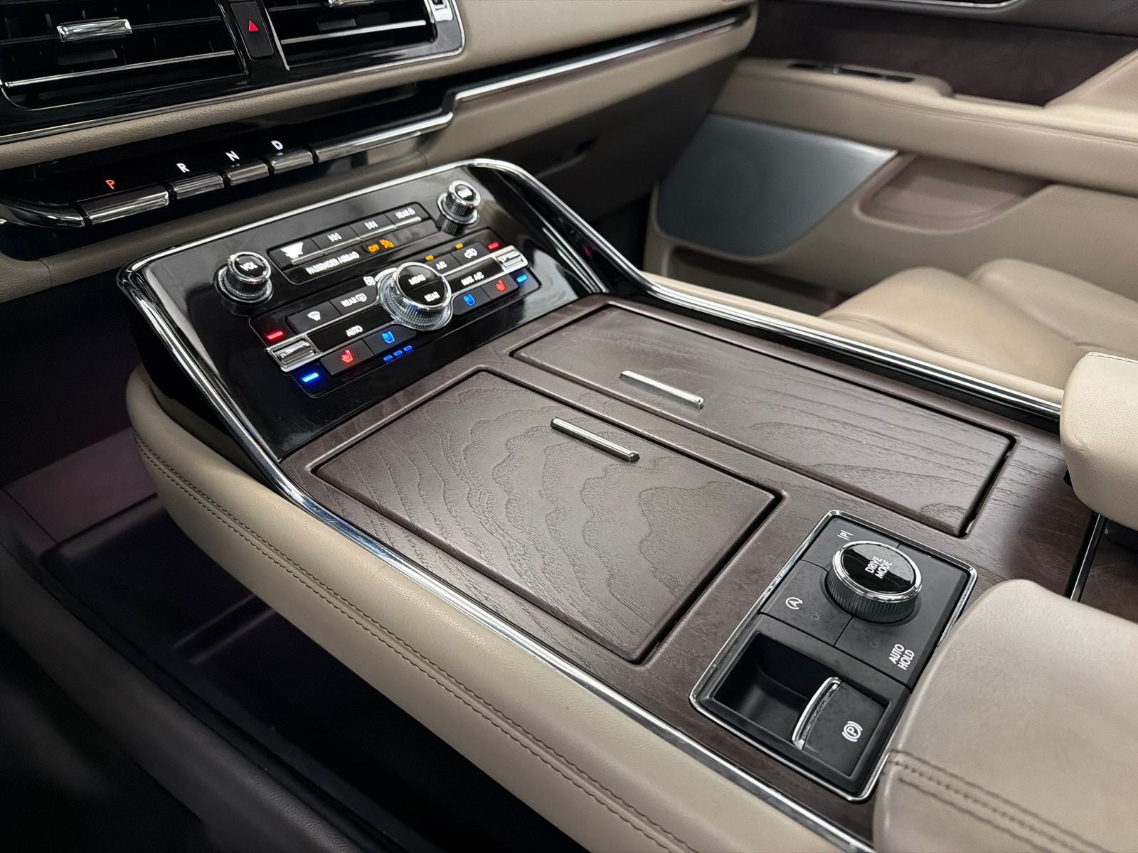 2023 Lincoln Navigator L Reserve