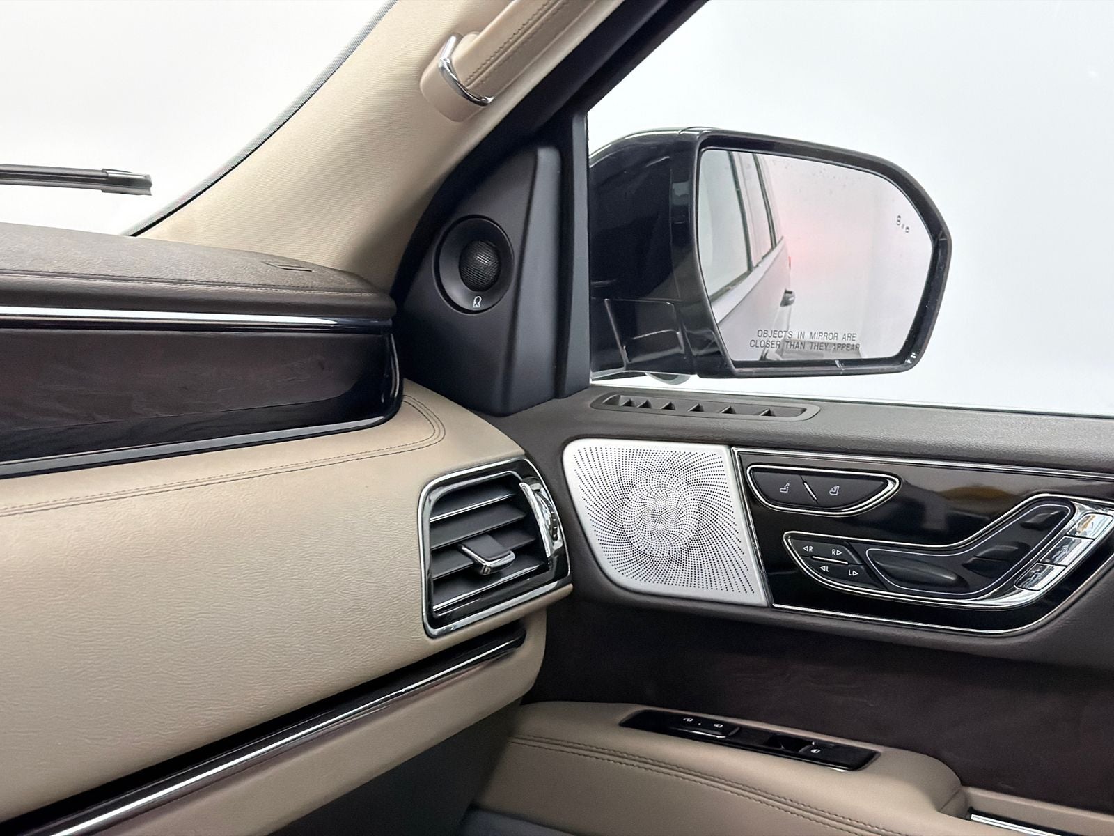 2023 Lincoln Navigator L Reserve