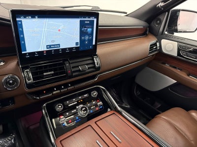 2023 Lincoln Navigator L Reserve