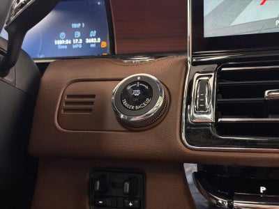 2023 Lincoln Navigator L Reserve