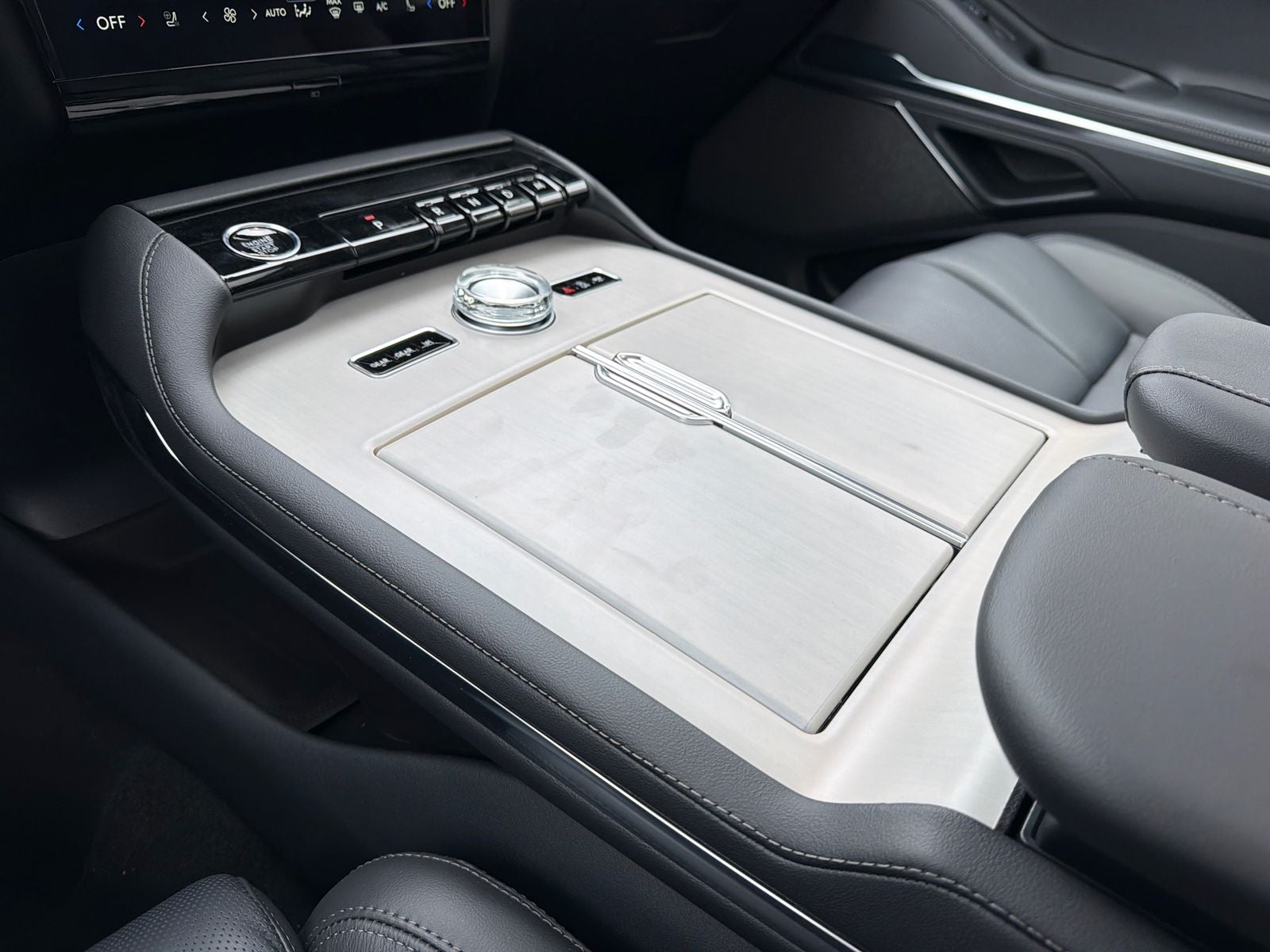 2026 Lincoln Navigator L Reserve