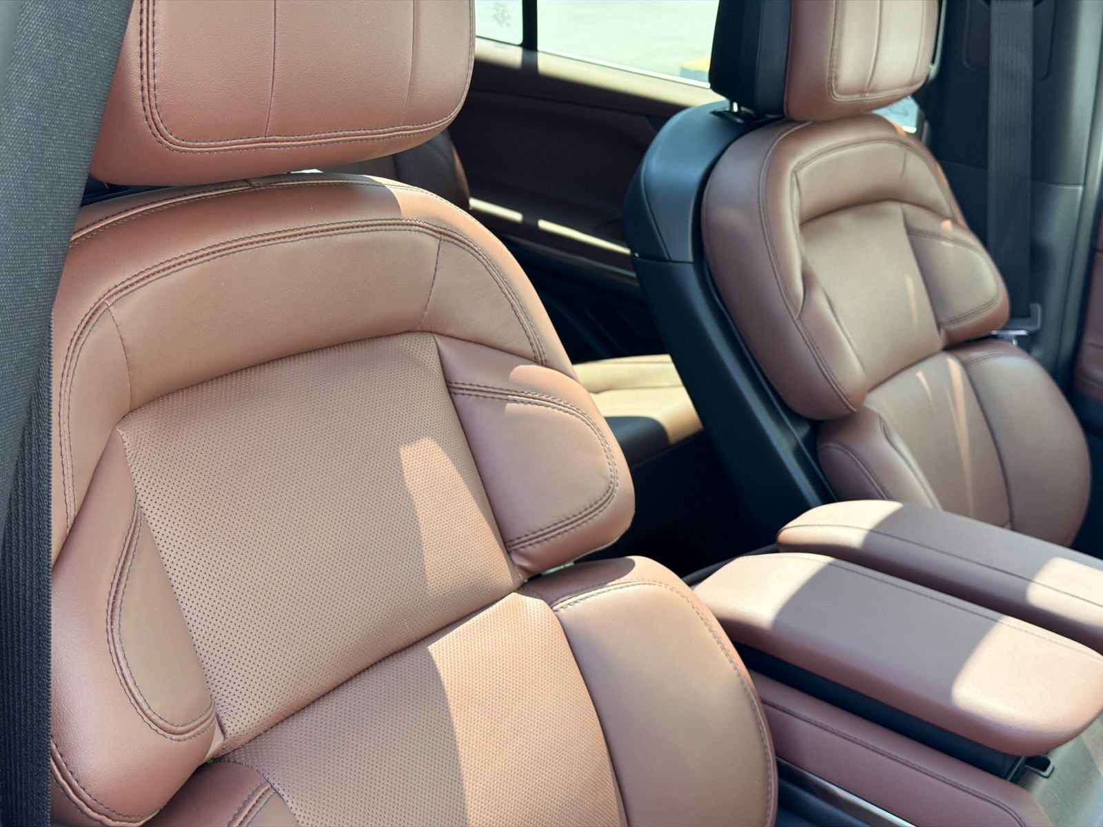2027 Lincoln Navigator L Reserve