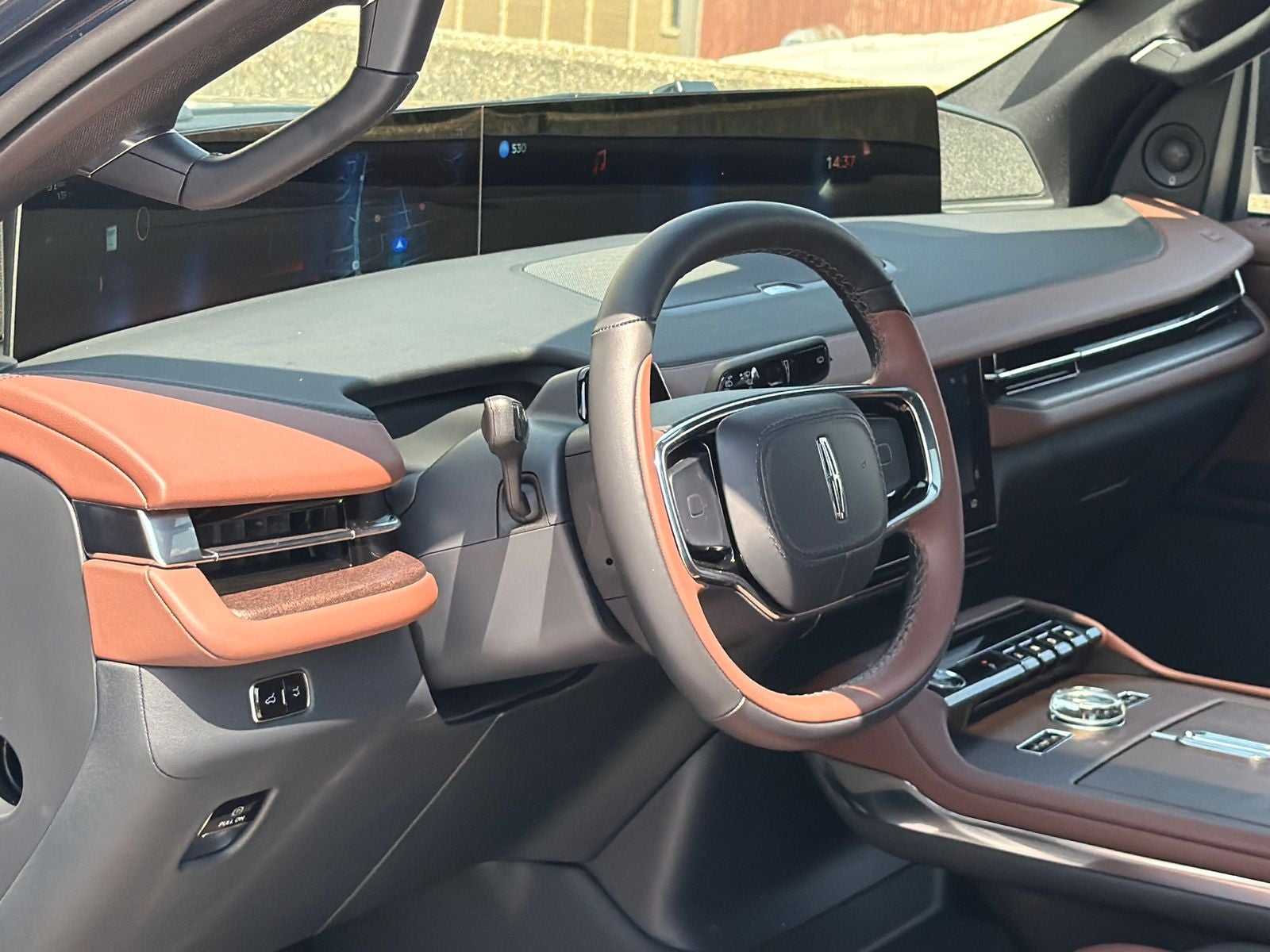 2027 Lincoln Navigator L Reserve