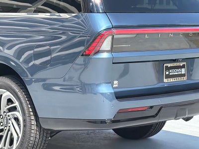2027 Lincoln Navigator L Reserve